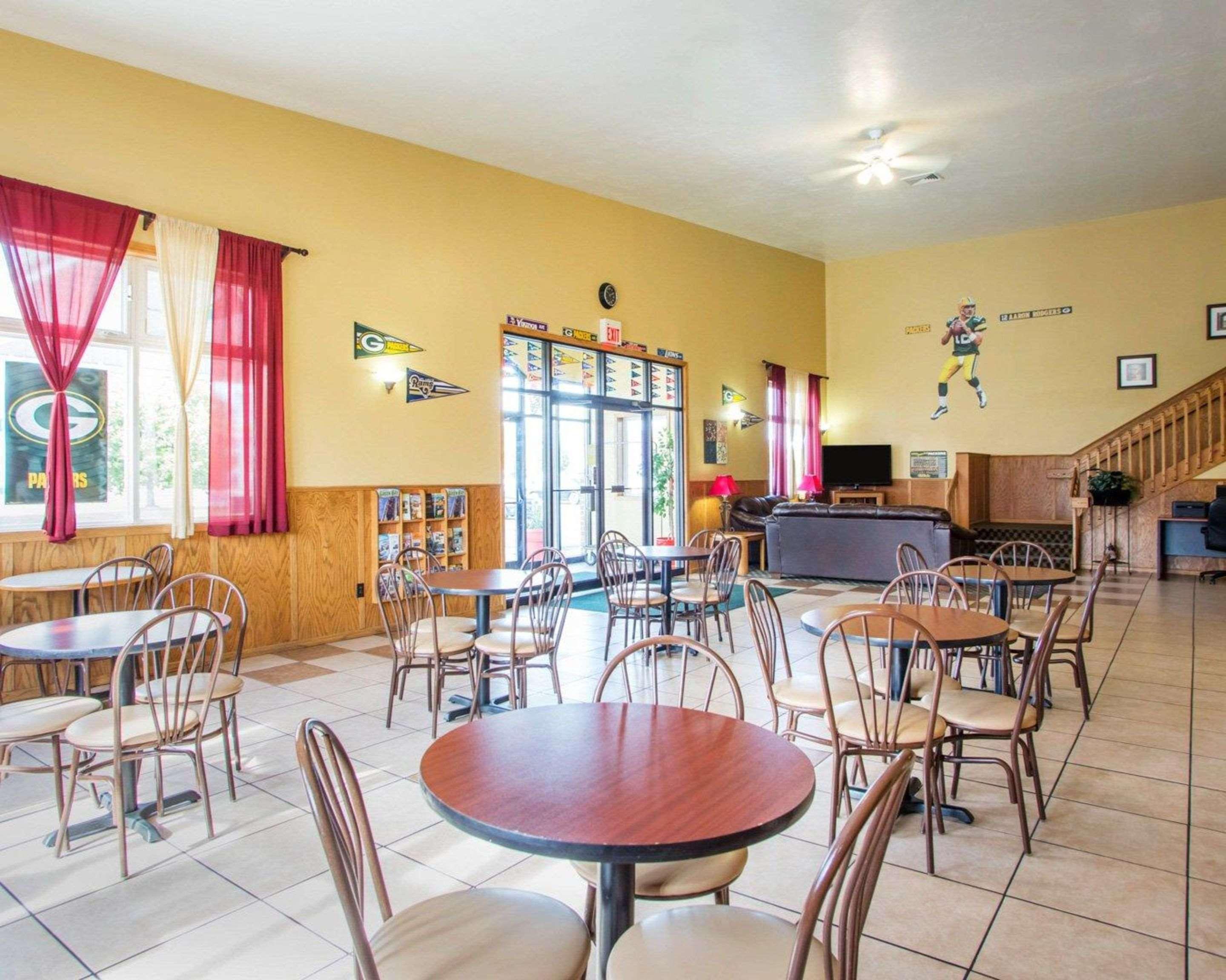 Motel Clarion Pointe Bay Near Stadium 3*